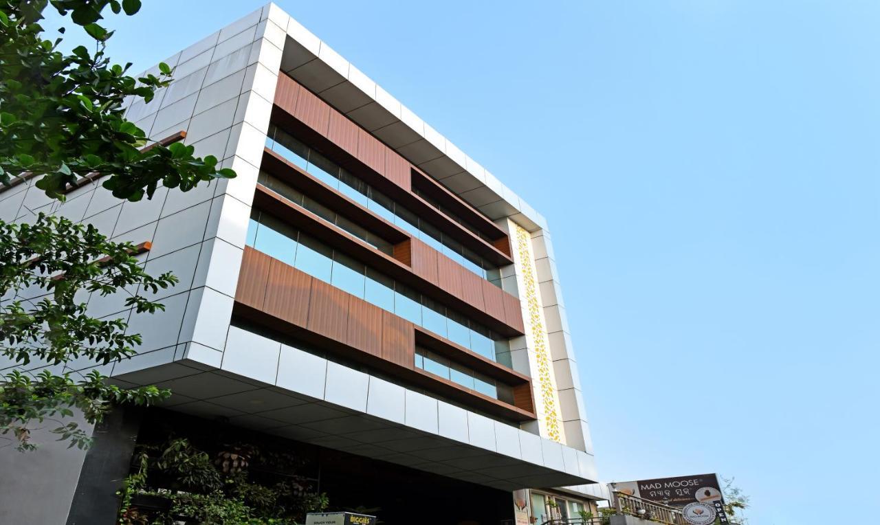 Treebo Lazystay Grand Patia Bhubaneswar Eksteriør bilde